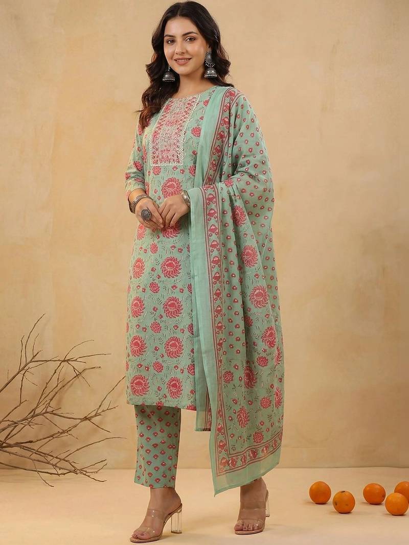 Women Floral Printed Regular Mirror Work Kurta with Trousers & With Dupatta