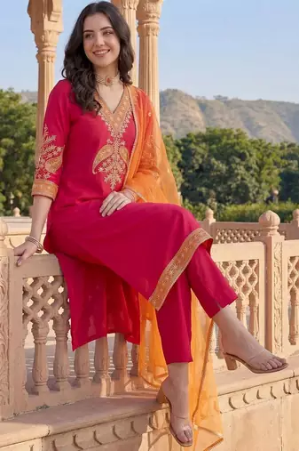 Women Ethnic Motifs Embroidered Regular Thread Work Kurta with Trousers & With Dupatta