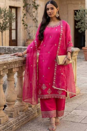 Women Ethnic Motifs Embroidered Regular Kurta with Trousers & With Dupatta