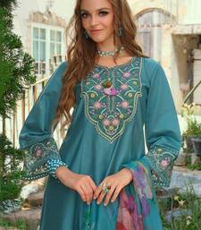 Women Floral Embroidered Regular Thread Work Liva Kurta with Trousers & With Dupatta