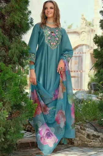 Women Floral Embroidered Regular Thread Work Liva Kurta with Trousers & With Dupatta
