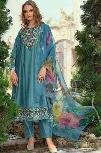 Women Floral Embroidered Regular Thread Work Liva Kurta with Trousers & With Dupatta