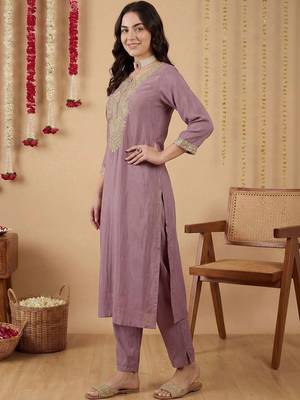 Women Ethnic Motifs Embroidered Regular Thread Work Kurta with Trousers & With Dupatta 3