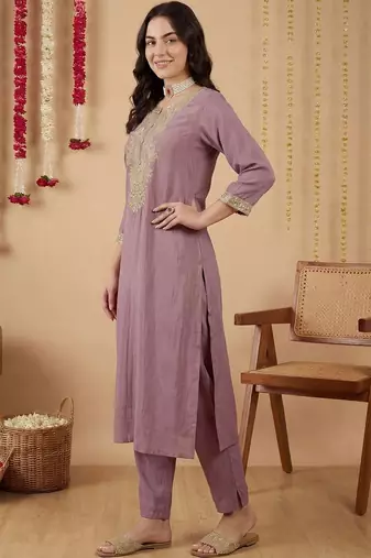 Women Ethnic Motifs Embroidered Regular Thread Work Kurta with Trousers & With Dupatta