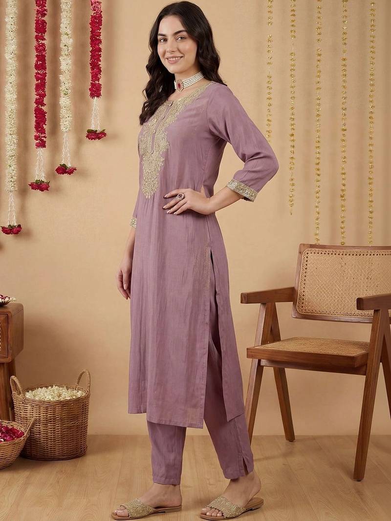Women Ethnic Motifs Embroidered Regular Thread Work Kurta with Trousers & With Dupatta