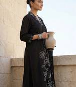 Women Floral Embroidered Regular Thread Work Pure Cotton Kurta with Trousers & With Dupatta