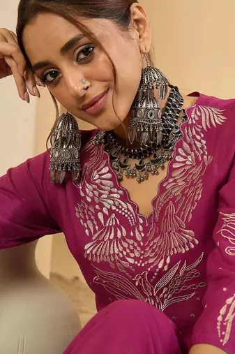 Women Ethnic Motifs Embroidered Regular Thread Work Kurta with Palazzos