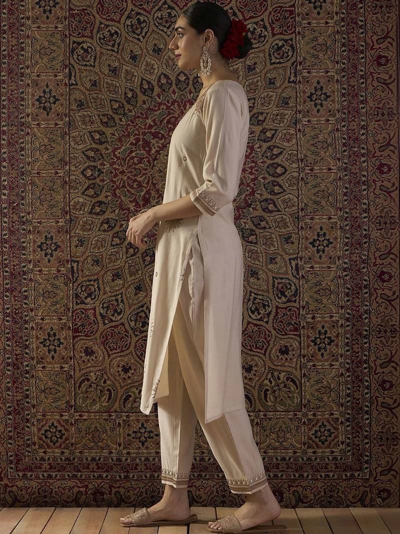 Women Ethnic Motifs Embroidered Regular Thread Work Liva Kurta with Trousers