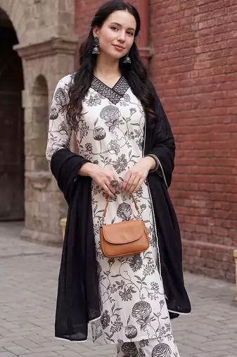 Women Floral Printed Regular Pure Cotton Kurta with Trousers & With Dupatta