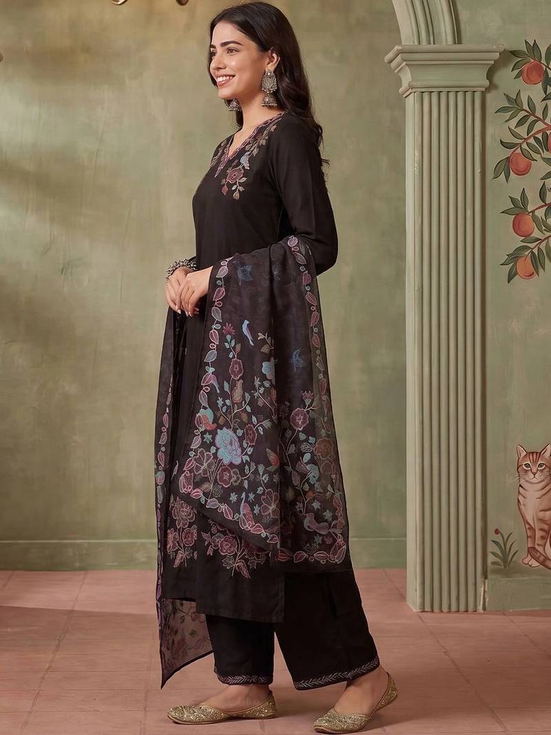 Women Floral Embroidered Regular Thread Work Kurta with Palazzos & With Dupatta