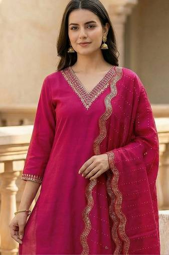 Women Regular Kurta with Trousers & With Dupatta
