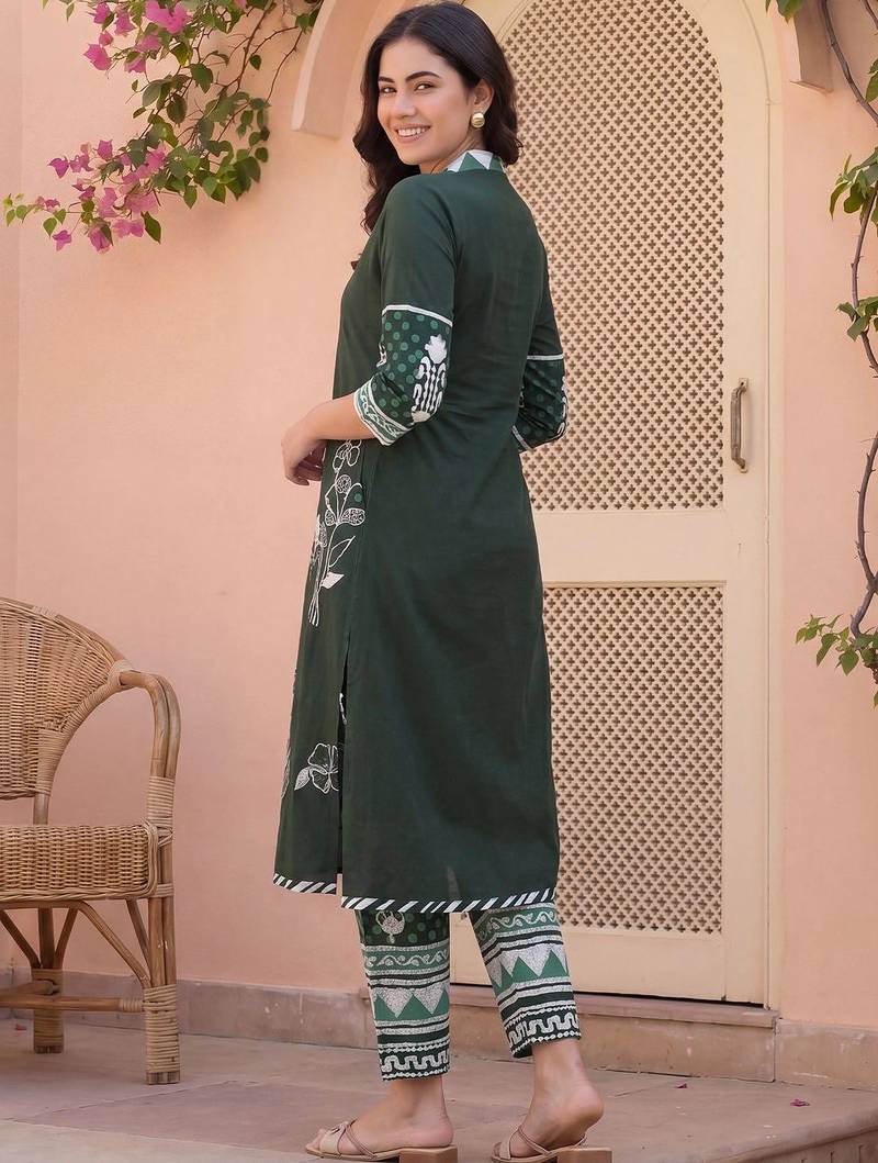 Women Floral Printed Regular Pure Cotton Kurta with Trousers