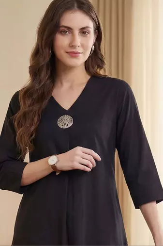 Women Regular Liva Kurta with Trousers