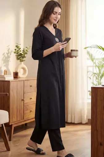 Women Regular Liva Kurta with Trousers