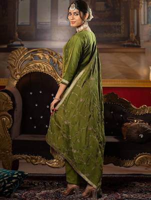 Women Ethnic Motifs Embroidered Regular Kurta with Trousers & With Dupatta 3