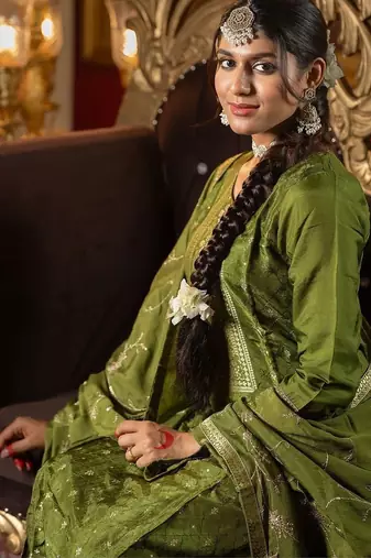 Women Ethnic Motifs Embroidered Regular Kurta with Trousers & With Dupatta