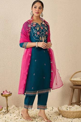 Women Ethnic Motifs Embroidered Regular Thread Work Kurta with Trousers & With Dupatta