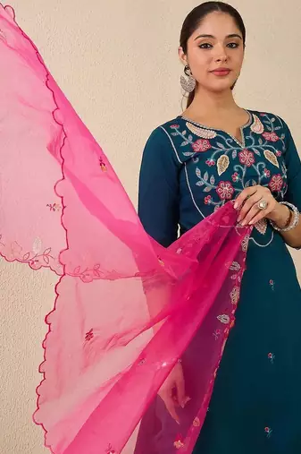 Women Ethnic Motifs Embroidered Regular Thread Work Kurta with Trousers & With Dupatta