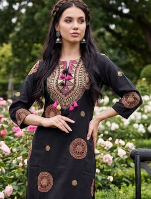 Women Ethnic Motifs Printed Regular Pure Cotton Kurta with Trousers 2