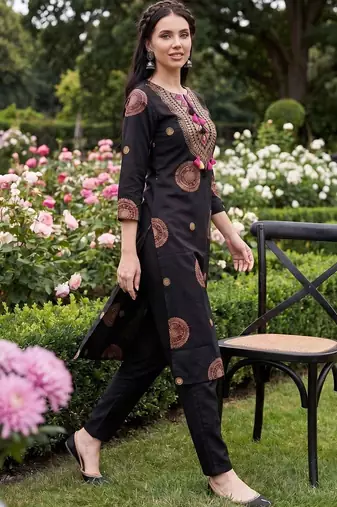 Women Ethnic Motifs Printed Regular Pure Cotton Kurta with Trousers