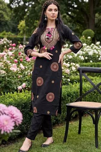 Women Ethnic Motifs Printed Regular Pure Cotton Kurta with Trousers