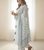 Women Printed Regular Pure Cotton Kurta with Trousers & With Dupatta