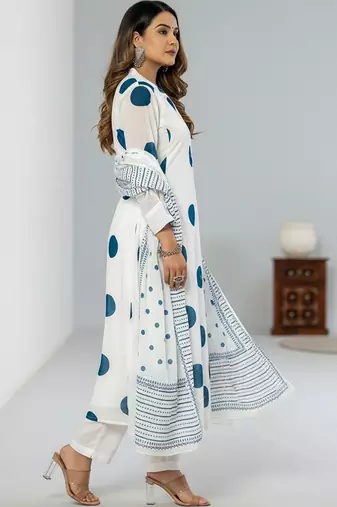 Women Printed Regular Pure Cotton Kurta with Trousers & With Dupatta