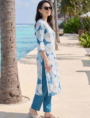 Women Floral Printed Regular Pure Cotton Kurta with Trousers 1