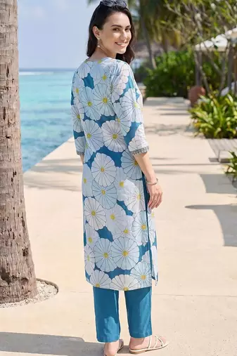 Women Floral Printed Regular Pure Cotton Kurta with Trousers