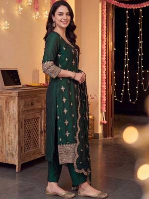 Women Ethnic Motifs Embroidered Regular Kurta with Trousers & With Dupatta 3