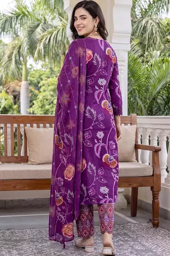 Women Floral Printed Regular Pure Cotton Kurta with Trousers & With Dupatta