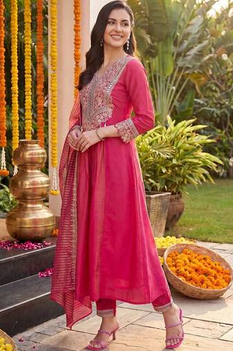 Women Ethnic Motifs Embroidered Regular Kurta with Trousers & With Dupatta