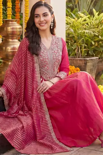Women Ethnic Motifs Embroidered Regular Kurta with Trousers & With Dupatta