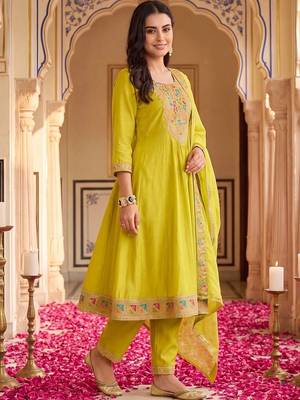 Women Ethnic Motifs Embroidered Empire Thread Work Kurta with Trousers & With Dupatta 1
