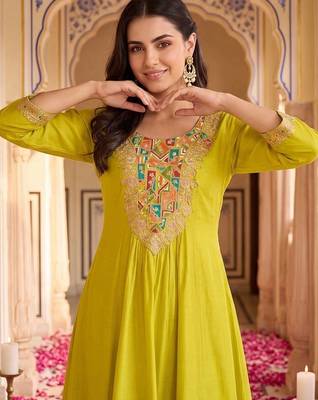 Women Ethnic Motifs Embroidered Empire Thread Work Kurta with Trousers & With Dupatta 2