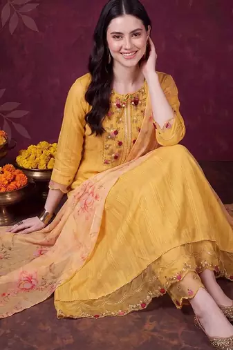 Women Floral Embroidered Regular Thread Work Pure Cotton Kurta with Trousers & With Dupatta