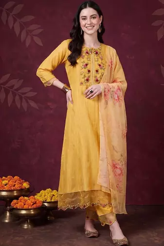 Women Floral Embroidered Regular Thread Work Pure Cotton Kurta with Trousers & With Dupatta