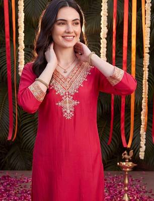 Women Ethnic Motifs Embroidered Regular Thread Work Kurta with Trousers 2