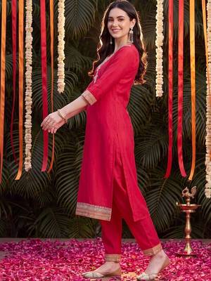 Women Ethnic Motifs Embroidered Regular Thread Work Kurta with Trousers 3
