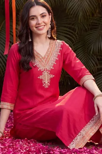Women Ethnic Motifs Embroidered Regular Thread Work Kurta with Trousers