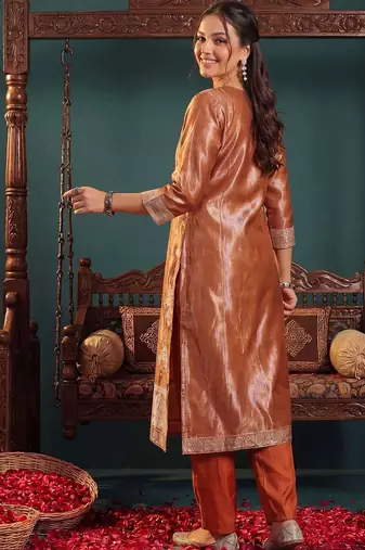 Women Regular Kurta with Trousers & With Dupatta