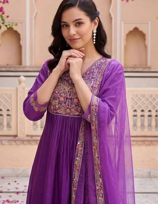 Women Ethnic Motifs Embroidered Empire Liva Kurta with Trousers & With Dupatta 2