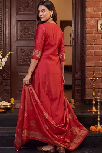 Women Ethnic Motifs Embroidered Regular Kurta with Trousers & With Dupatta