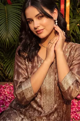 Women Ethnic Motifs Regular Kurta with Trousers & With Dupatta