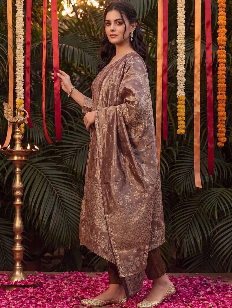 Women Ethnic Motifs Regular Kurta with Trousers & With Dupatta