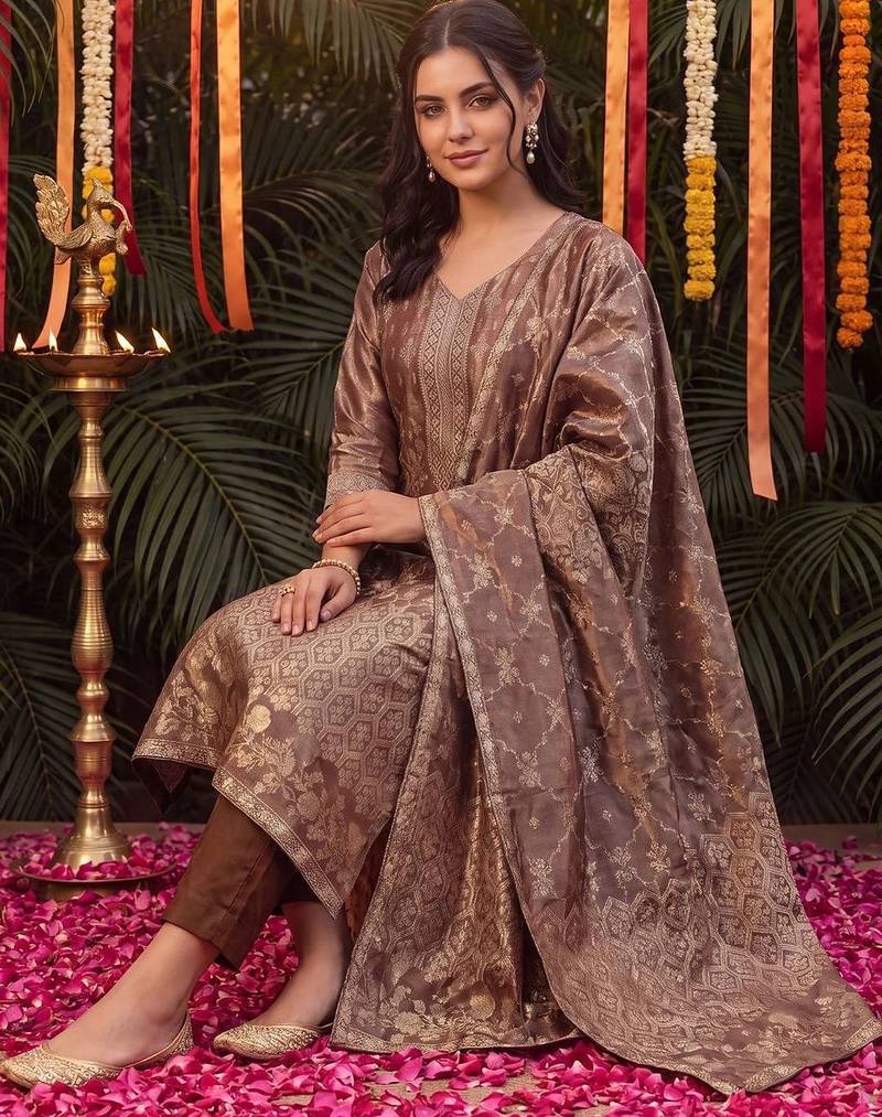 Women Ethnic Motifs Regular Kurta with Trousers & With Dupatta
