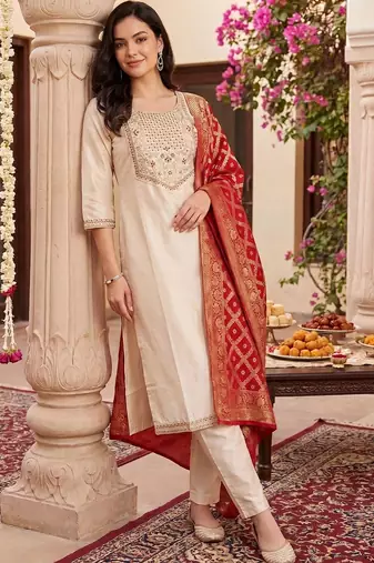 Women Ethnic Motifs Embroidered Regular Thread Work Kurta with Trousers & With Dupatta