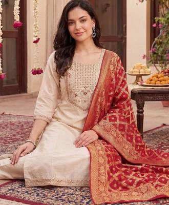 Women Ethnic Motifs Embroidered Regular Thread Work Kurta with Trousers & With Dupatta 3
