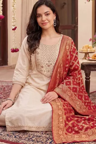 Women Ethnic Motifs Embroidered Regular Thread Work Kurta with Trousers & With Dupatta