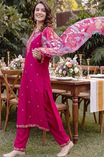 Women Ethnic Motifs Embroidered Regular Thread Work Kurta with Trousers & With Dupatta